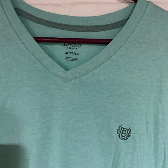 Chaps X-Large vneck shirt - Picture 3 of 3